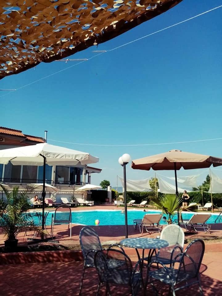 Assembly Hotel Anchialos Exterior photo